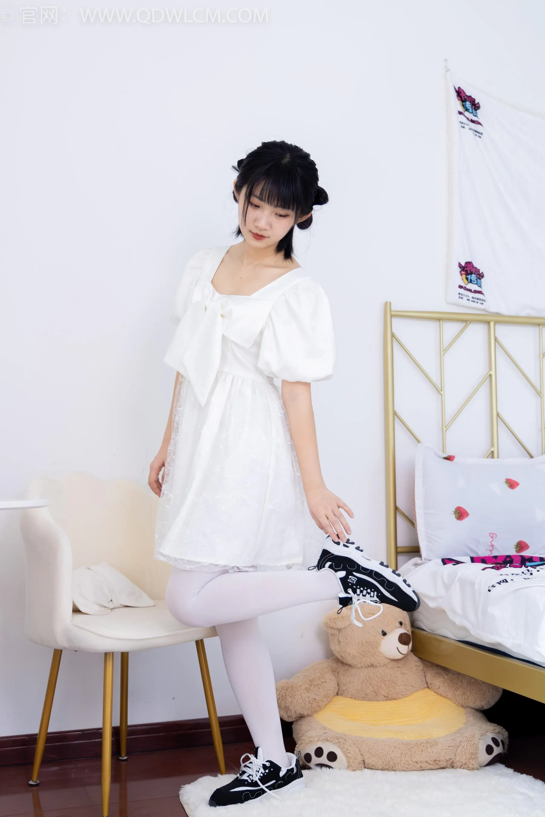 物恋传媒 NO.1581 暗月-纯白茉莉 [151P]插图